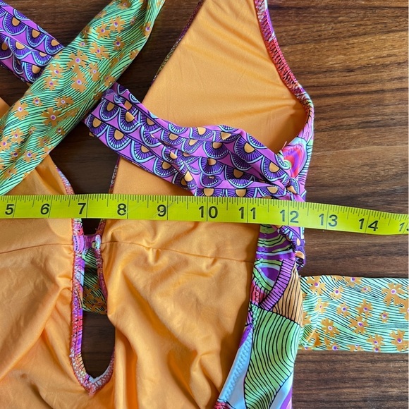 Trina Turk Amazonia One Piece Swim size 6 - Picture 9 of 13